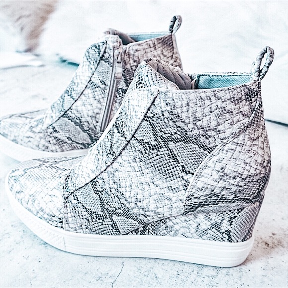 Snake Print Wedge Platform Sneakers - Picture 5 of 8